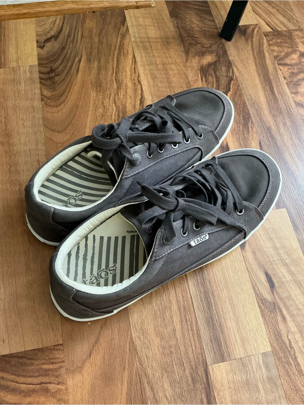 Taos Footwear Charcoal Canvas Lace-Up Sneakers - Picture 2 of 9